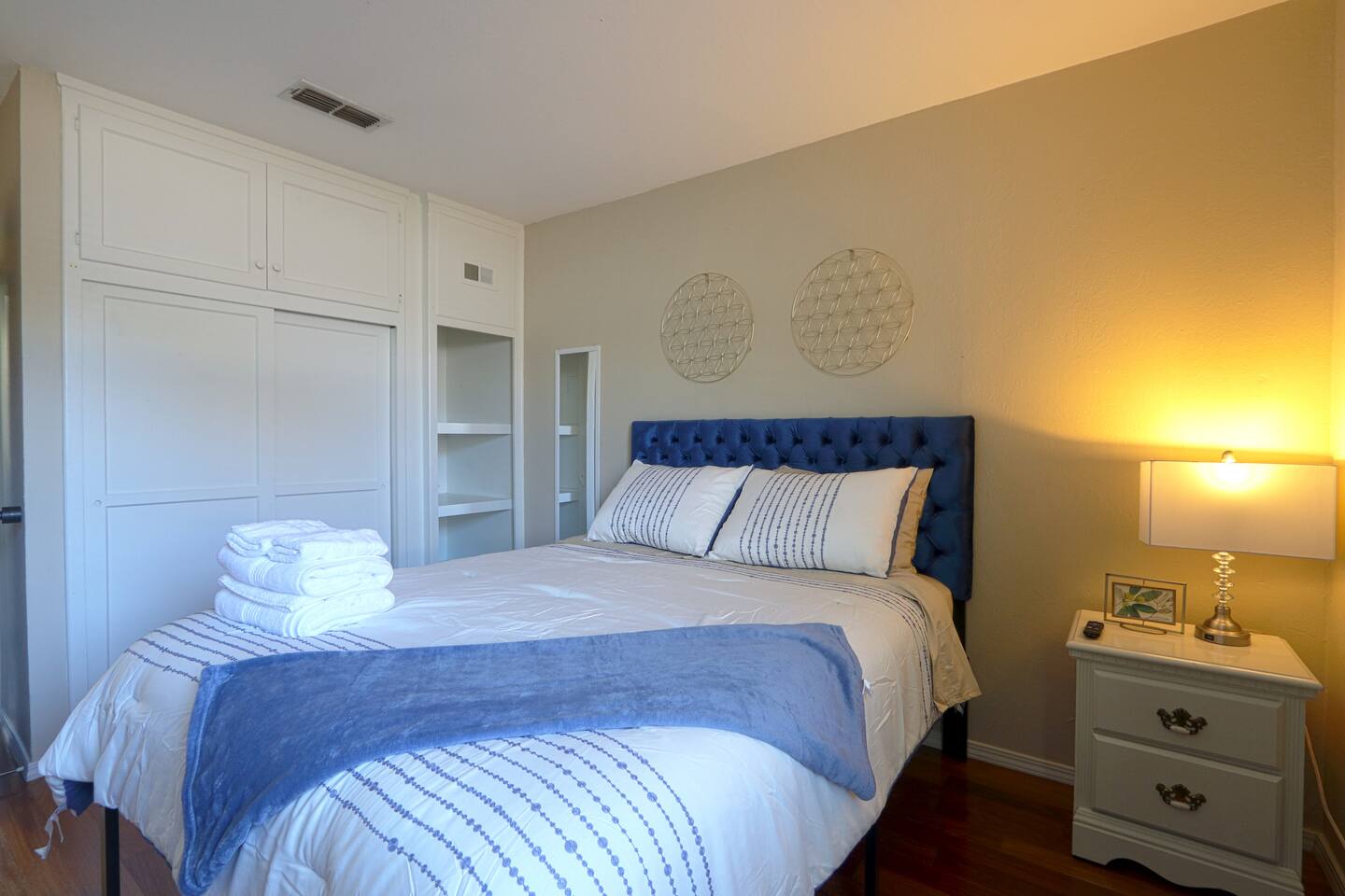 Central Room by Major Hospitals & Top Employers