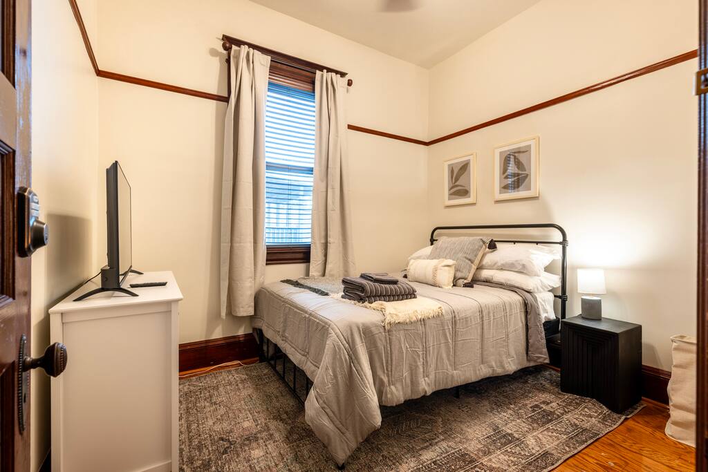 Cozy Private Suite Near Hospitals & Employers (#5)