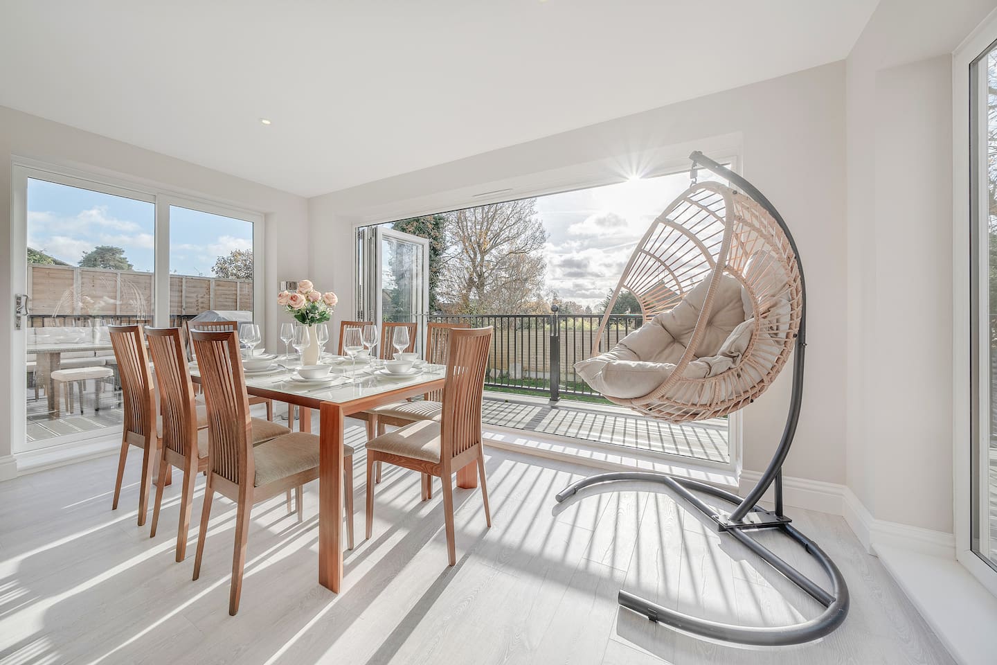 Exceptional 6-Bedroom Luxury Home | Over 2368 sqft - Holiday Home