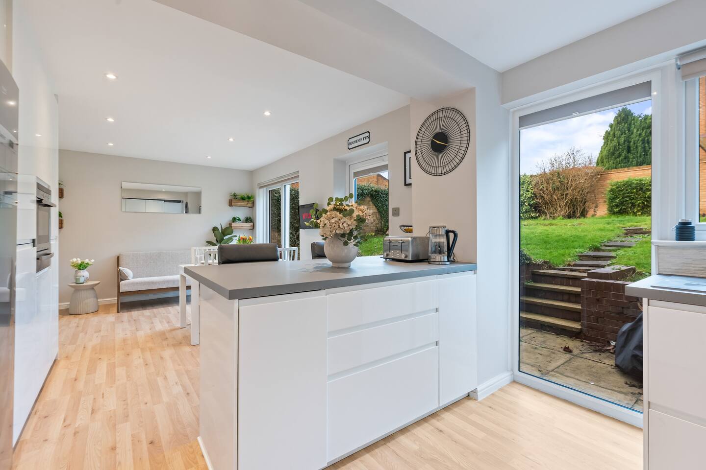 #107 - Peaceful and Perfect Rugby Home