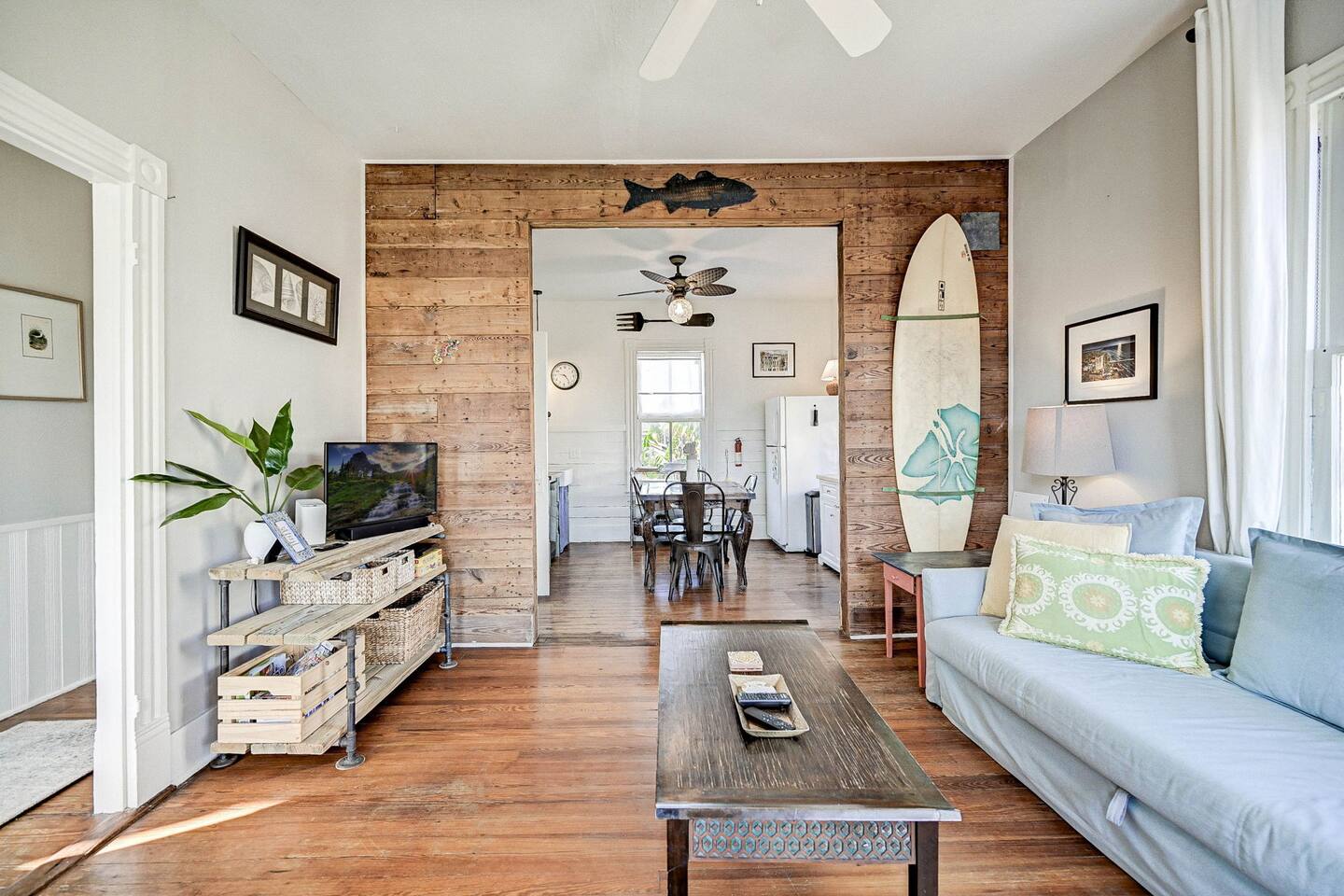 Historic Beach Cottage•Porch & Yard•Walk to Beach