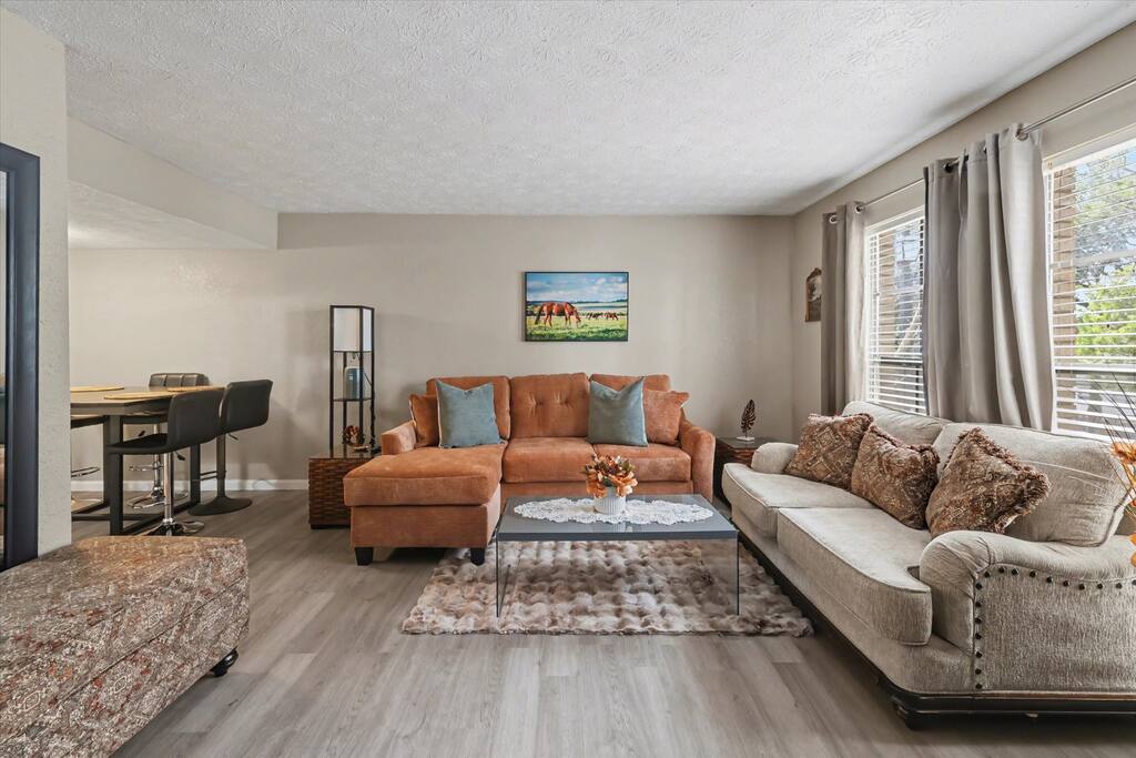Stylish Condo Minutes from FSU and Downtown