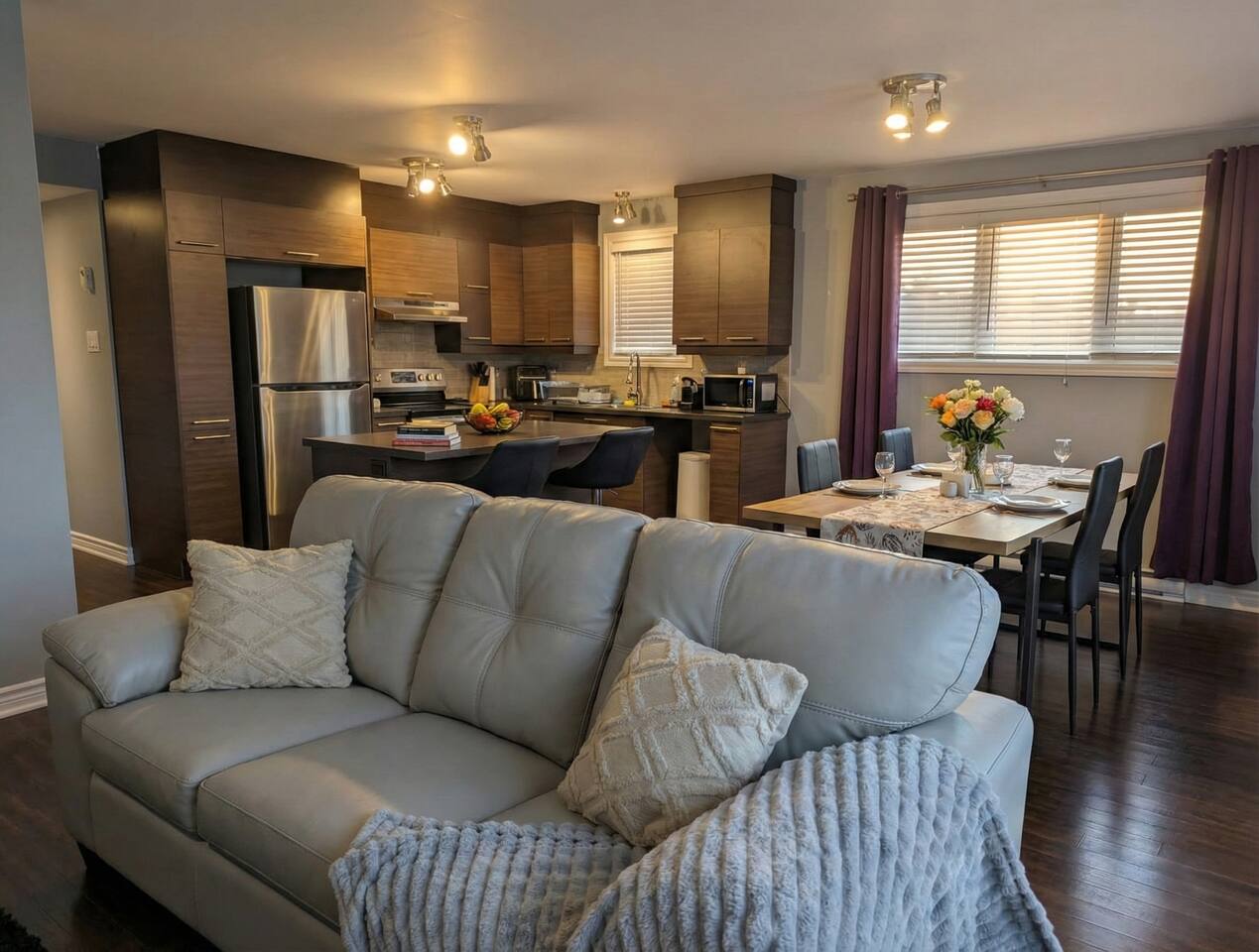 Modern 1BR w/ Desk | FREE Parking | Near YUL