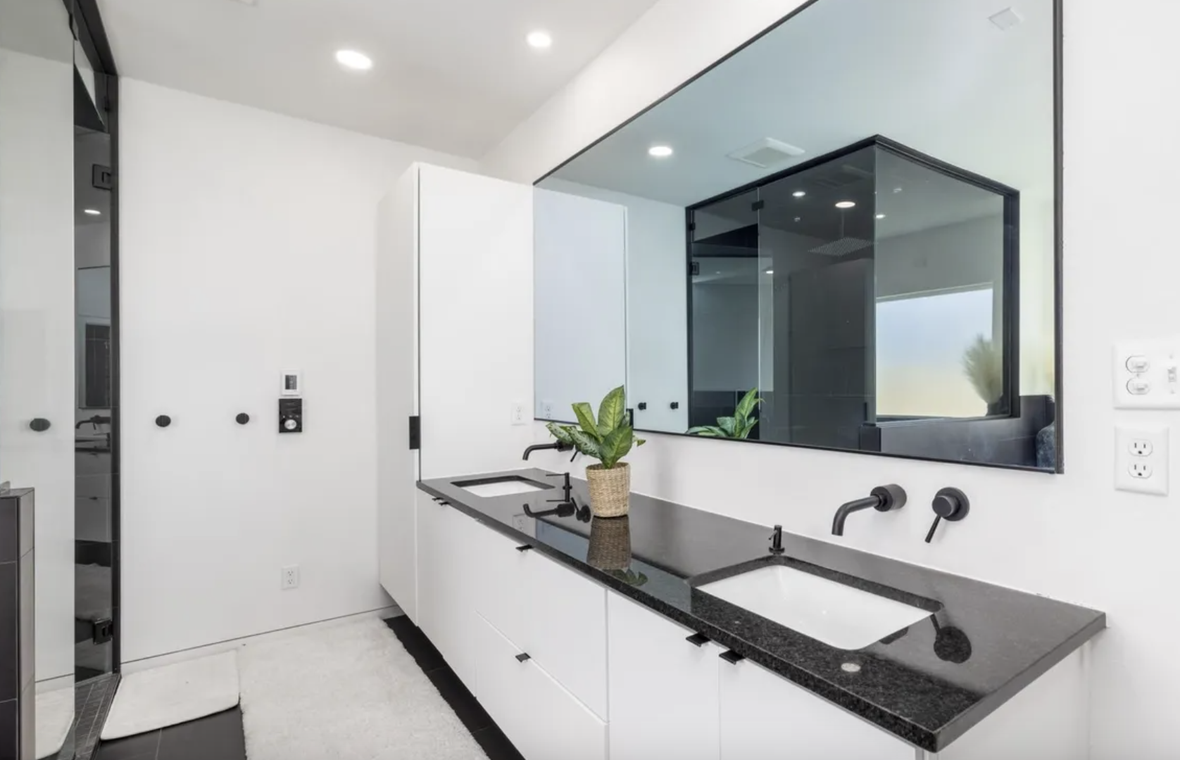 Modern Luxury 4BR Home