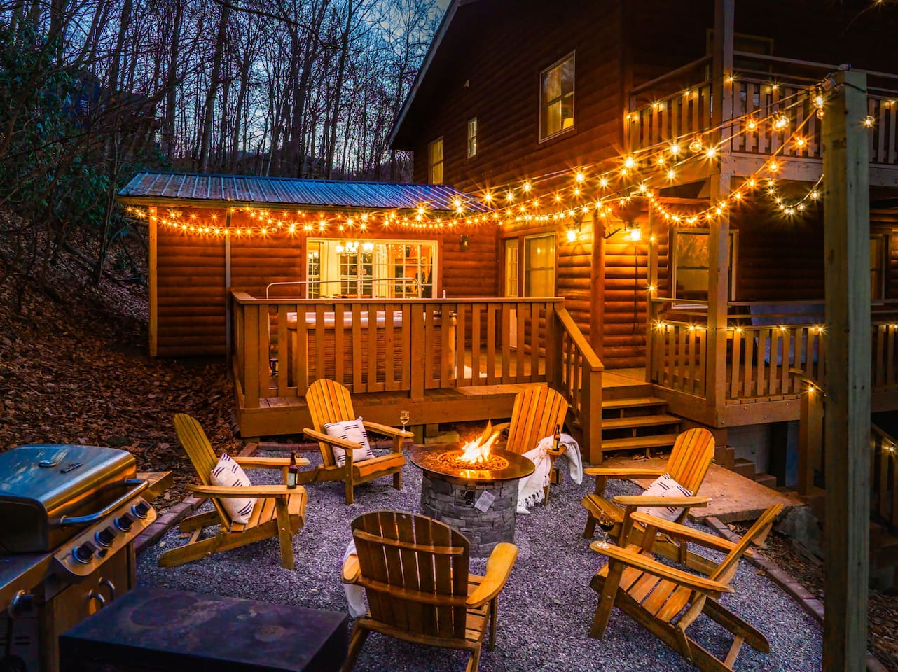 Sleeps 16 | Hot Tub, Fire Pit, Game Room, Theater