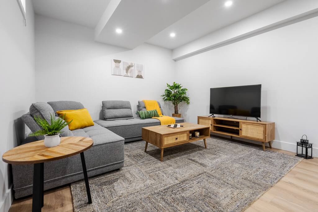 Cozy Basement unit