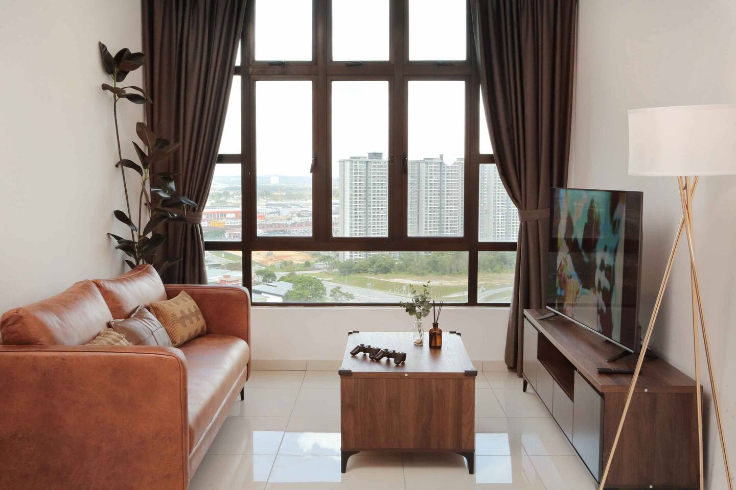 Walnut Cityview Suite | 2BR 2Bath - Apartment