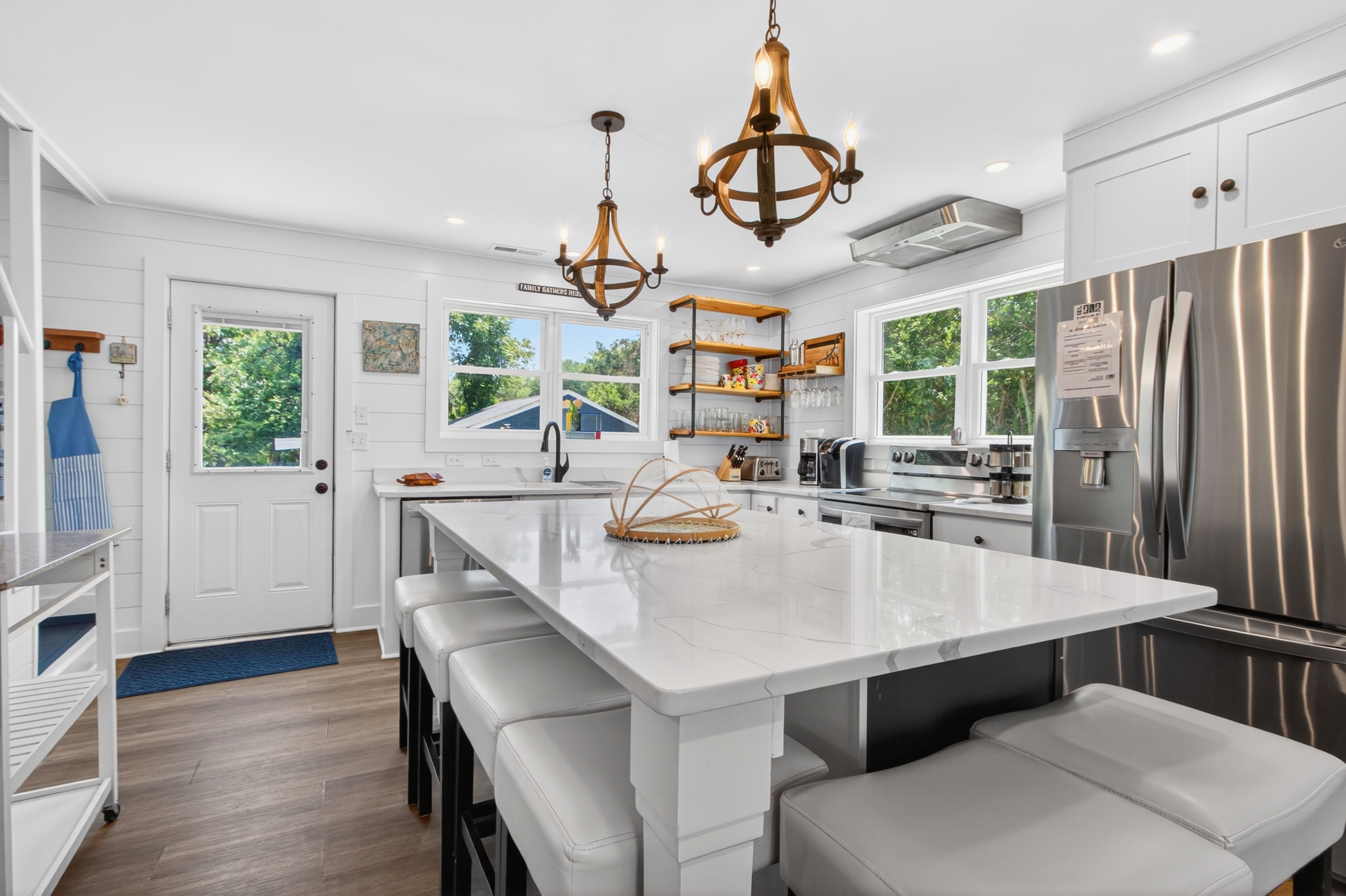 The Blue Pelican | 4BR | Mins to Beach