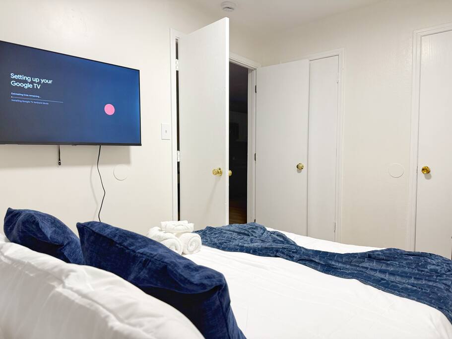 Henderson Homestead | 3BR/1BA Newly remodeled Apt