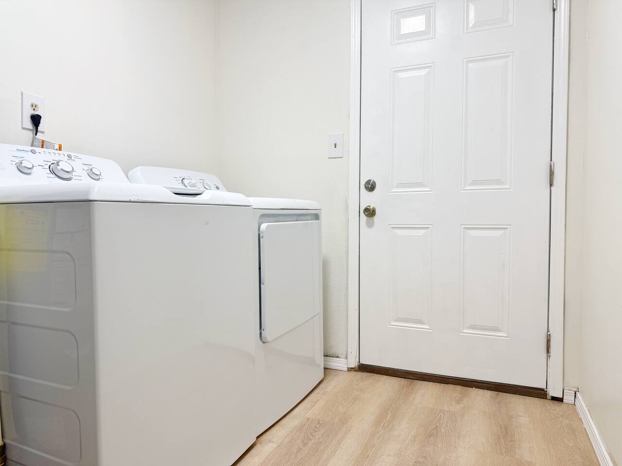 Henderson Homestead | 3BR/1BA Newly remodeled Apt