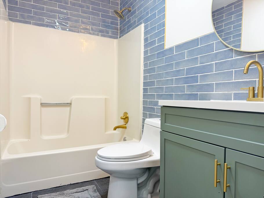 Henderson Homestead | 3BR/1BA Newly remodeled Apt