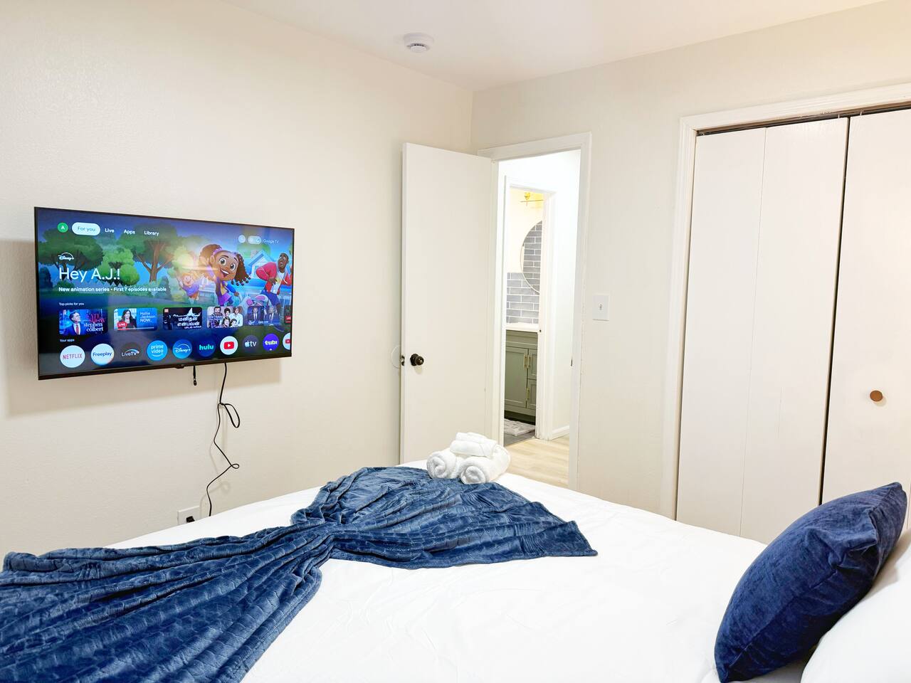 Henderson Homestead | 3BR/1BA Newly remodeled Apt