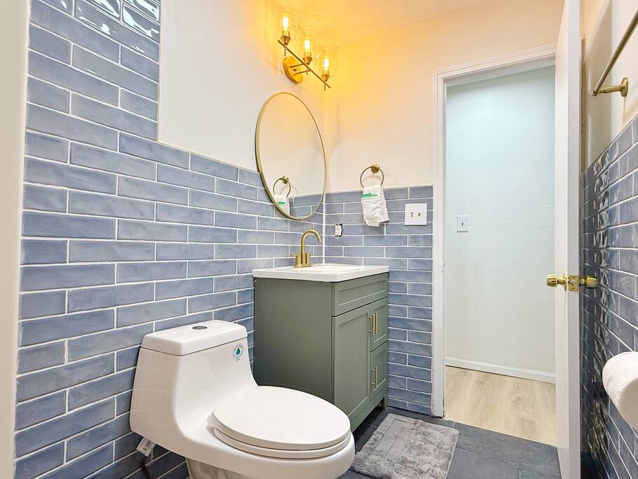 Henderson Homestead | 3BR/1BA Newly remodeled Apt