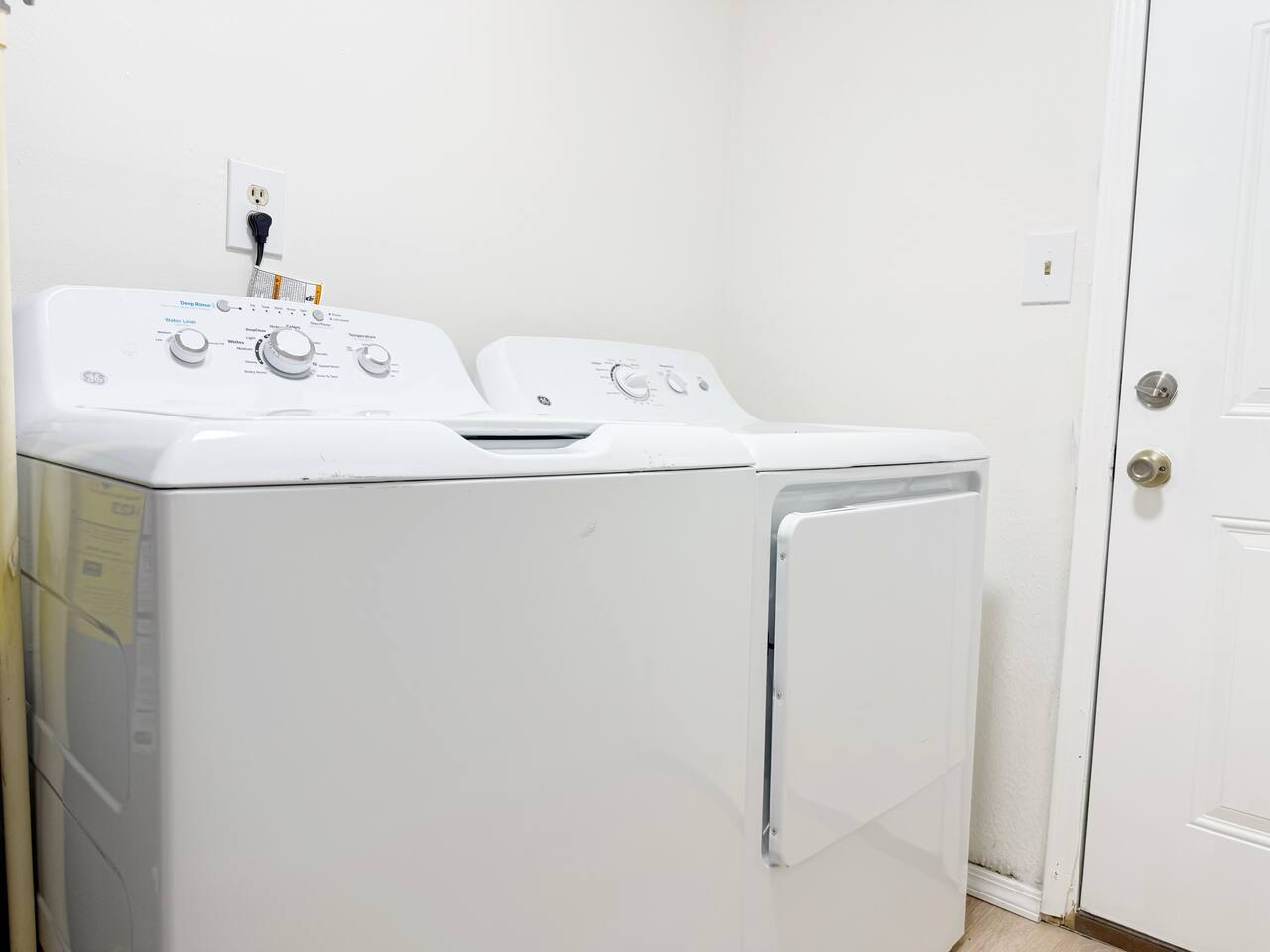 Henderson Homestead | 3BR/1BA Newly remodeled Apt