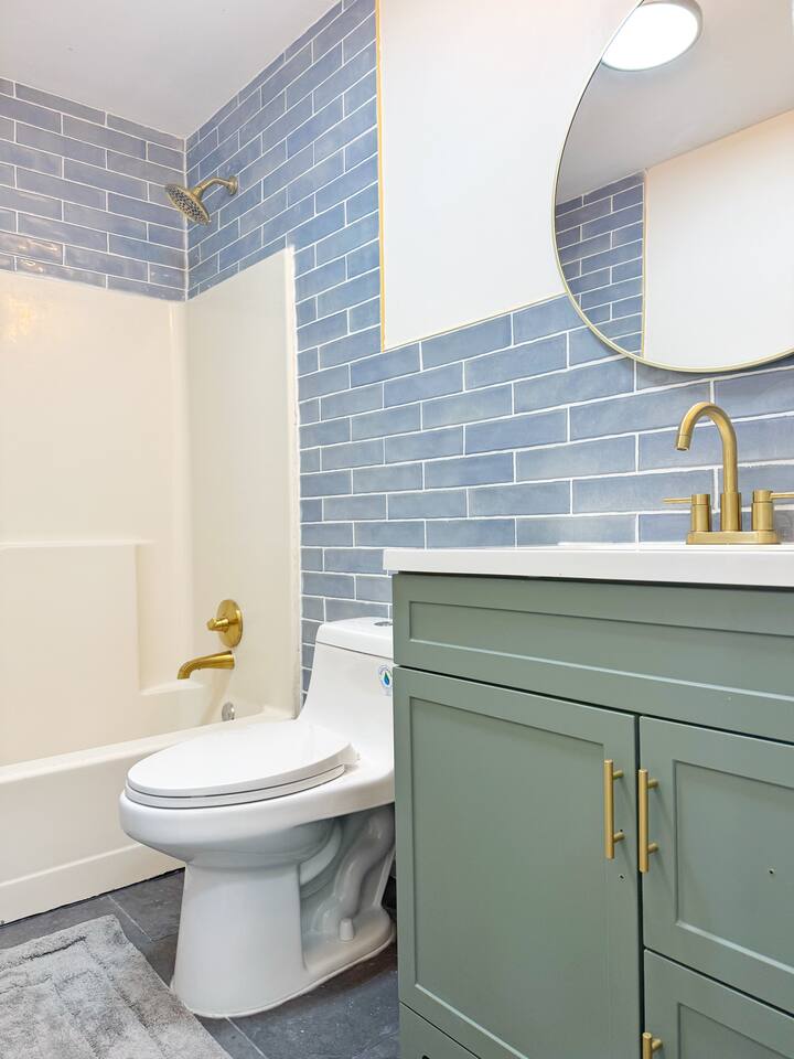 Henderson Homestead | 3BR/1BA Newly remodeled Apt