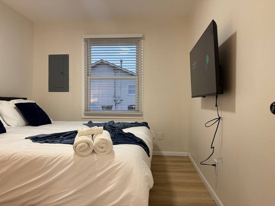 Henderson Homestead | 3BR/1BA Newly remodeled Apt