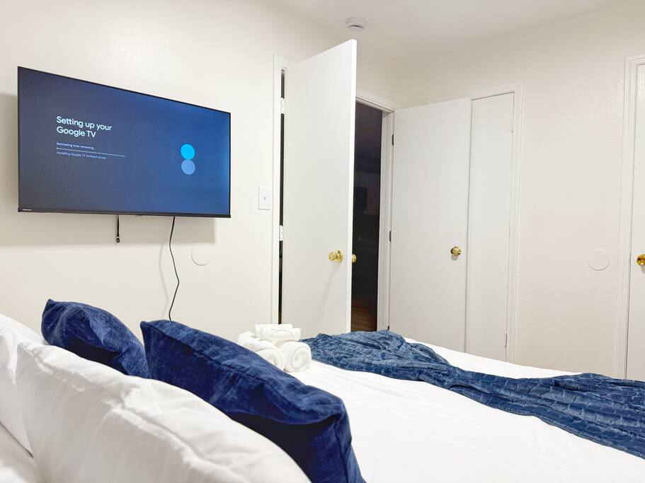 Henderson Homestead | 3BR/1BA Newly remodeled Apt