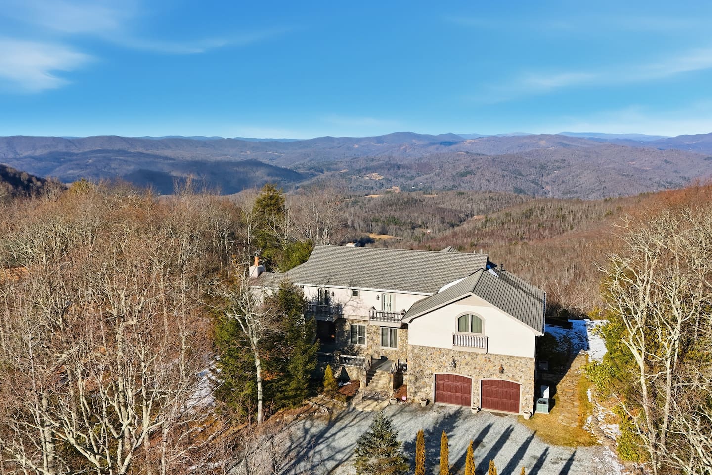 Montallori Stone Lodge - Cabin Rental in Banner Elk, NC