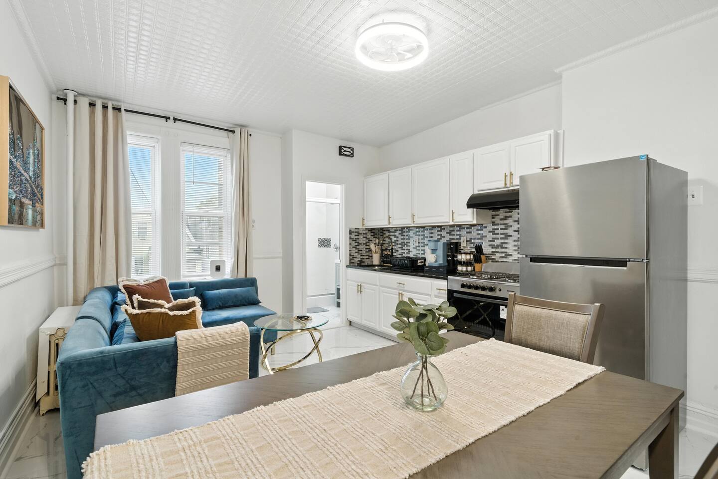 Stylish JC Retreat | Quick Access to NYC