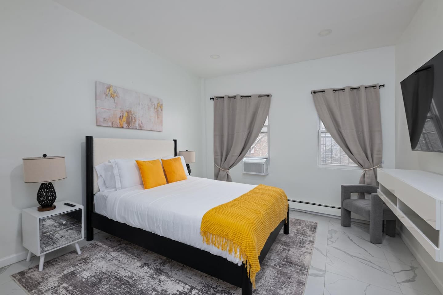 Jersey City 2BR Sleeps 7 | Washer IEasy NYC Access
