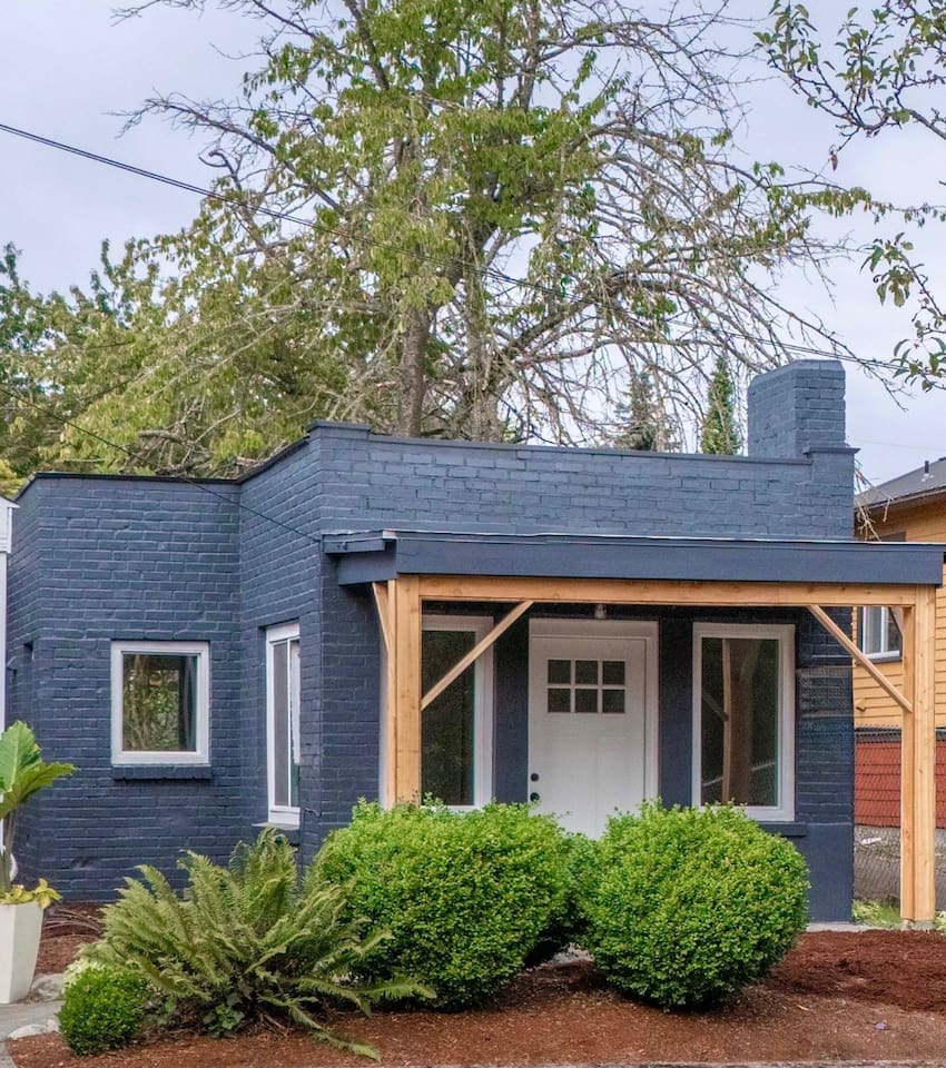 West Seattle Home W/ King Bed & A/C