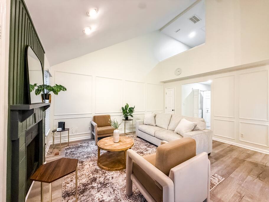 Basic, Worker-Friendly Townhome on Main Road 3k/mo