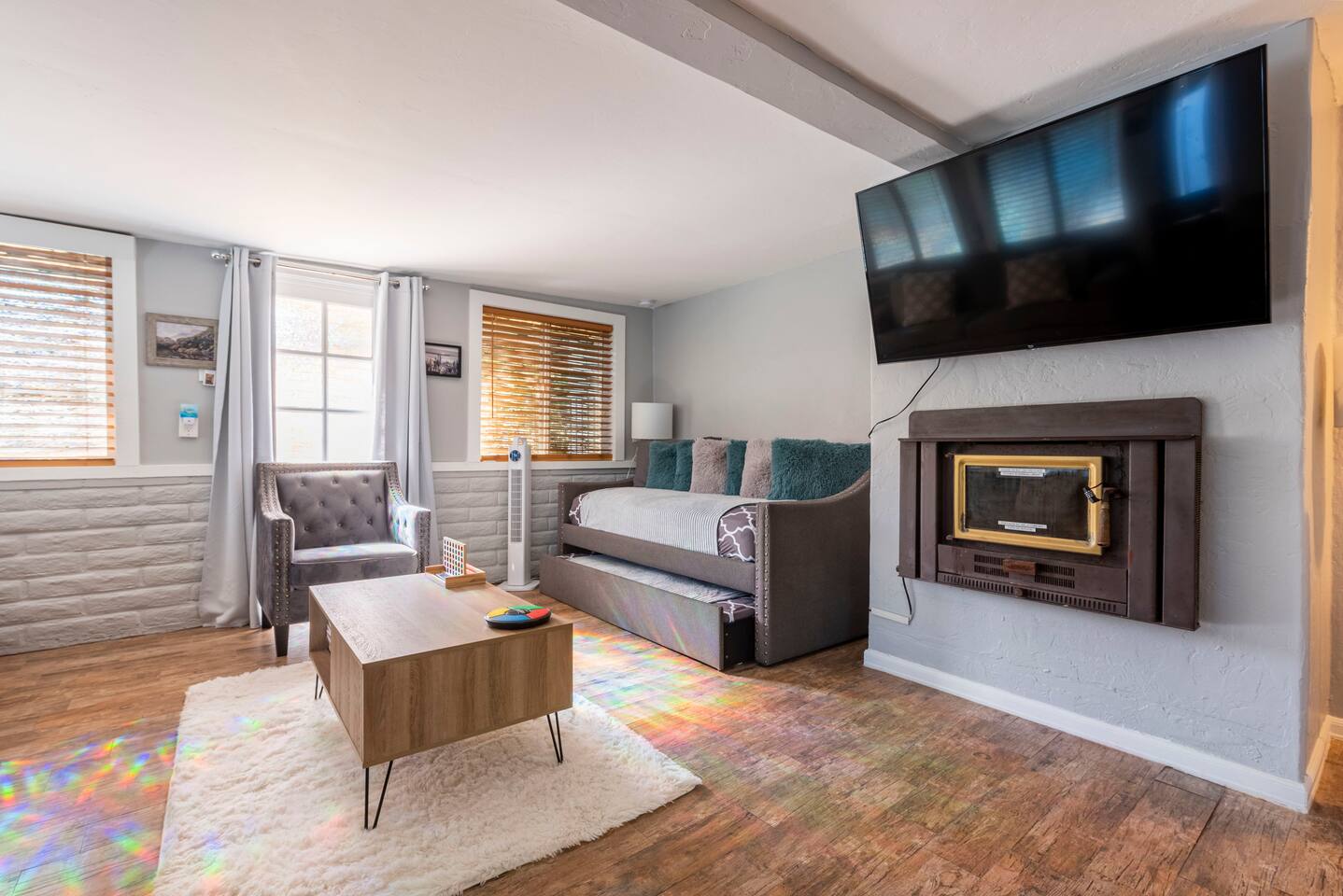 Spacious 1BD Casita - Sleeps 6 - Kitchen - Laundry