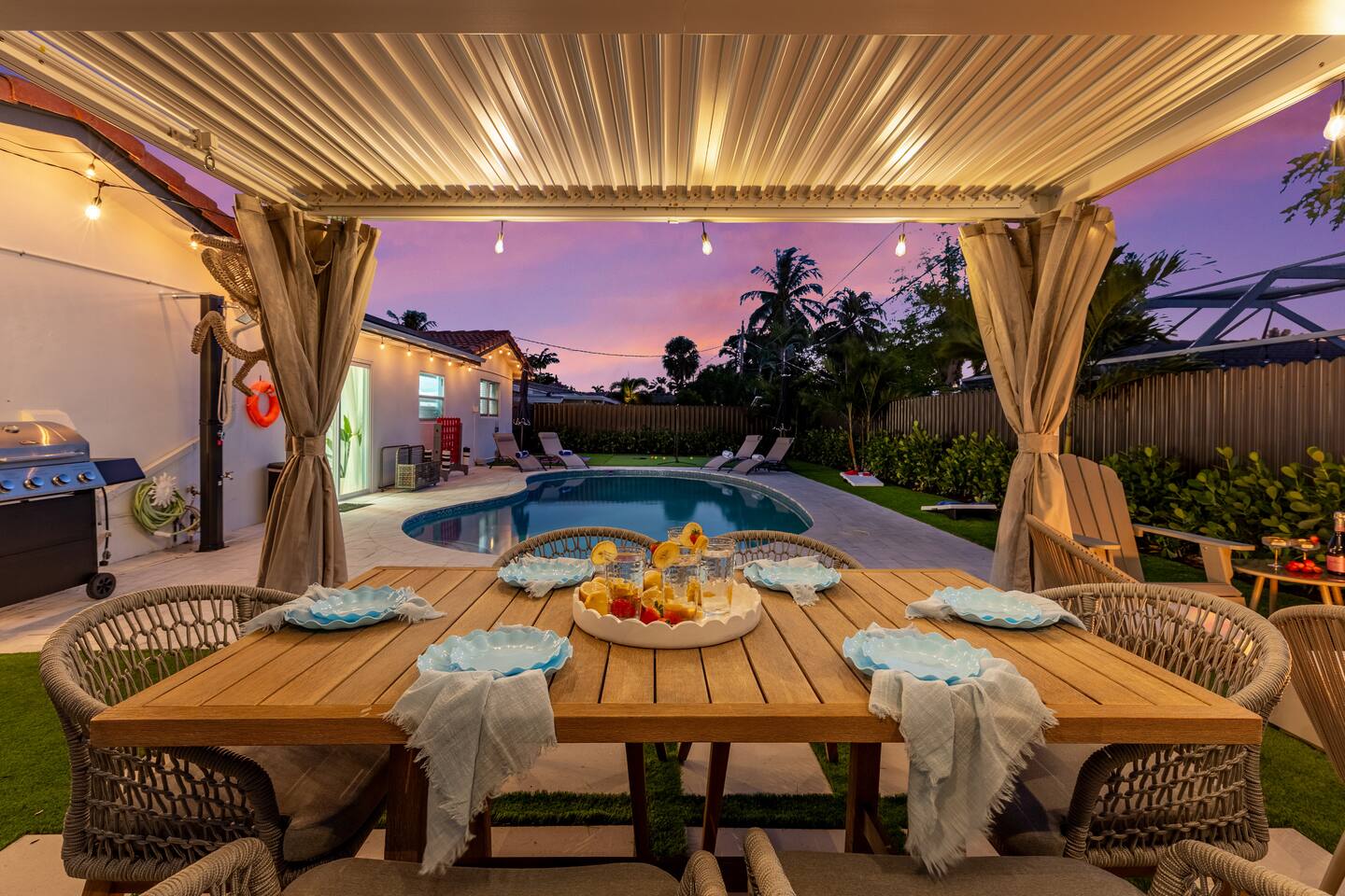 Cove Oasis / Heated Pool / Fire Pit / Family Fun!
