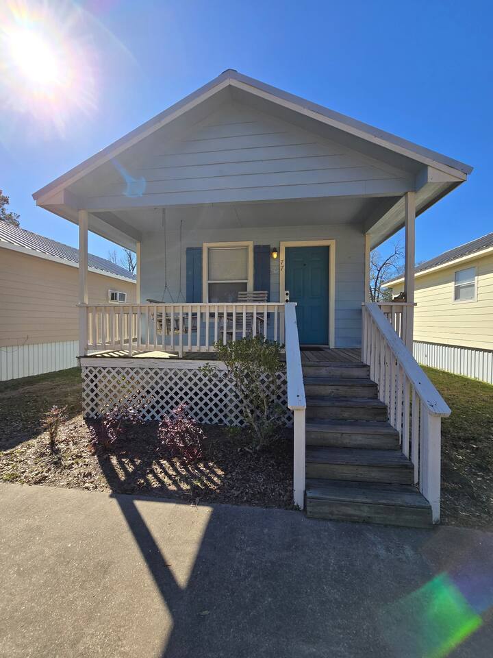 Brandon Blue Sunday House #77