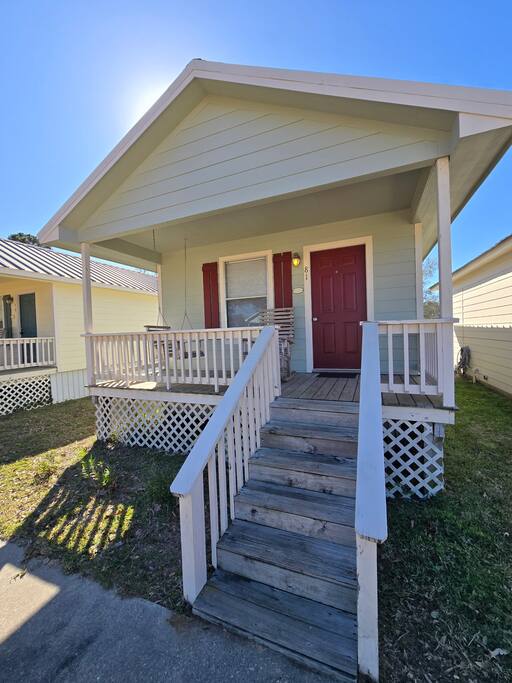 Green Sunday House #81