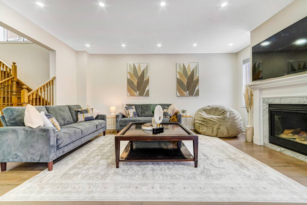 Detached Luxury Getaway in Caledon| Sleeps 8