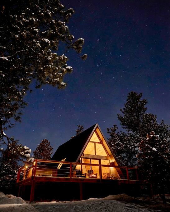 Modern A-frame w/ hot tub + view