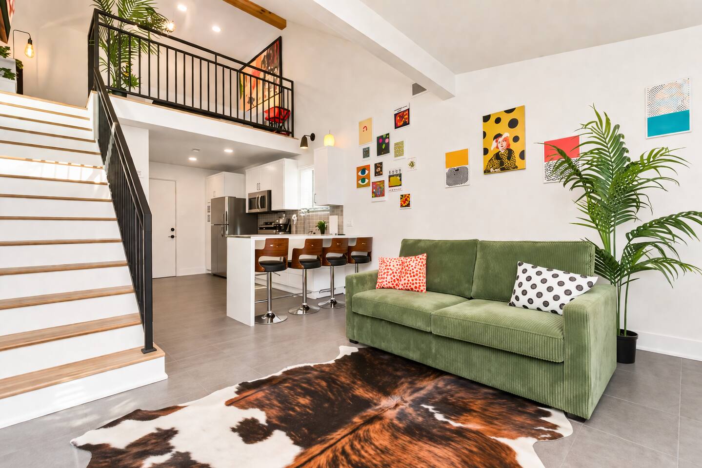 Private Loft - Lake Conroe with Parking