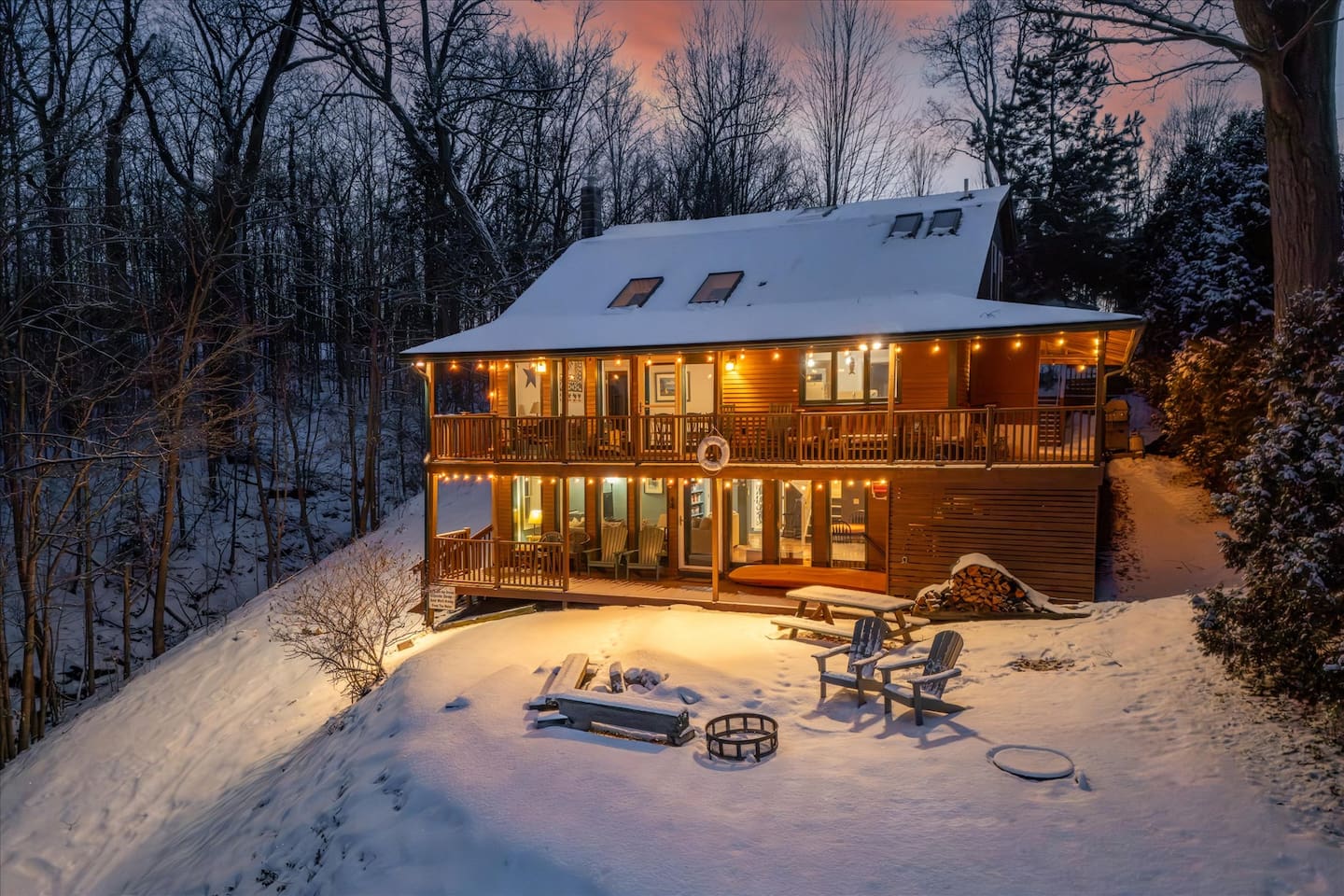 Summer Waterfront Escapes | 3B/3BA, Deck & Firepit