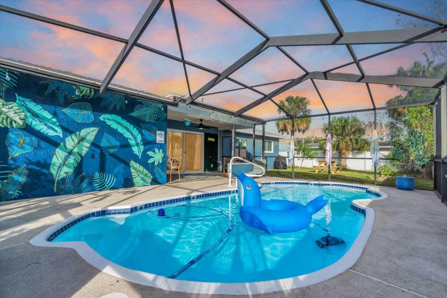 Private Pool • Near Beaches • Pet Friendly