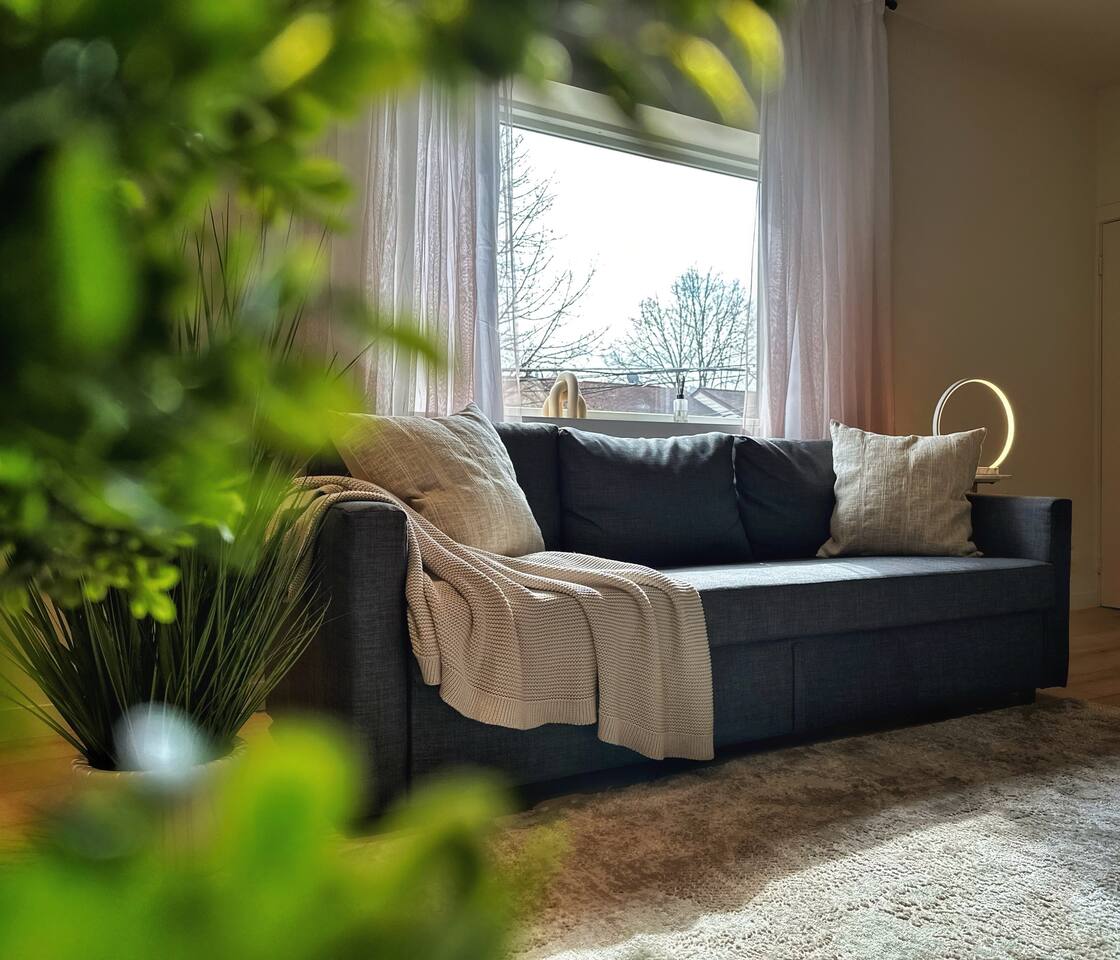 KING BED •Private Patio&Parking•Sophisticated Stay