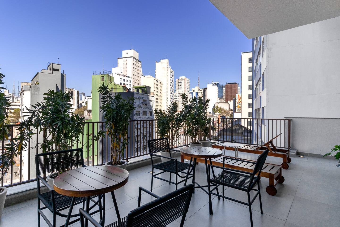 BSR Vibrant Studio next to Paulista w/Rooftop Pool