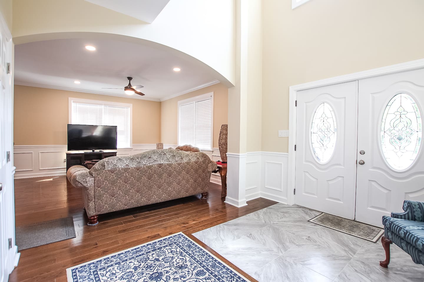 Modern Elegance | 4BR, 4.5BA Luxury Stay Near D.C.
