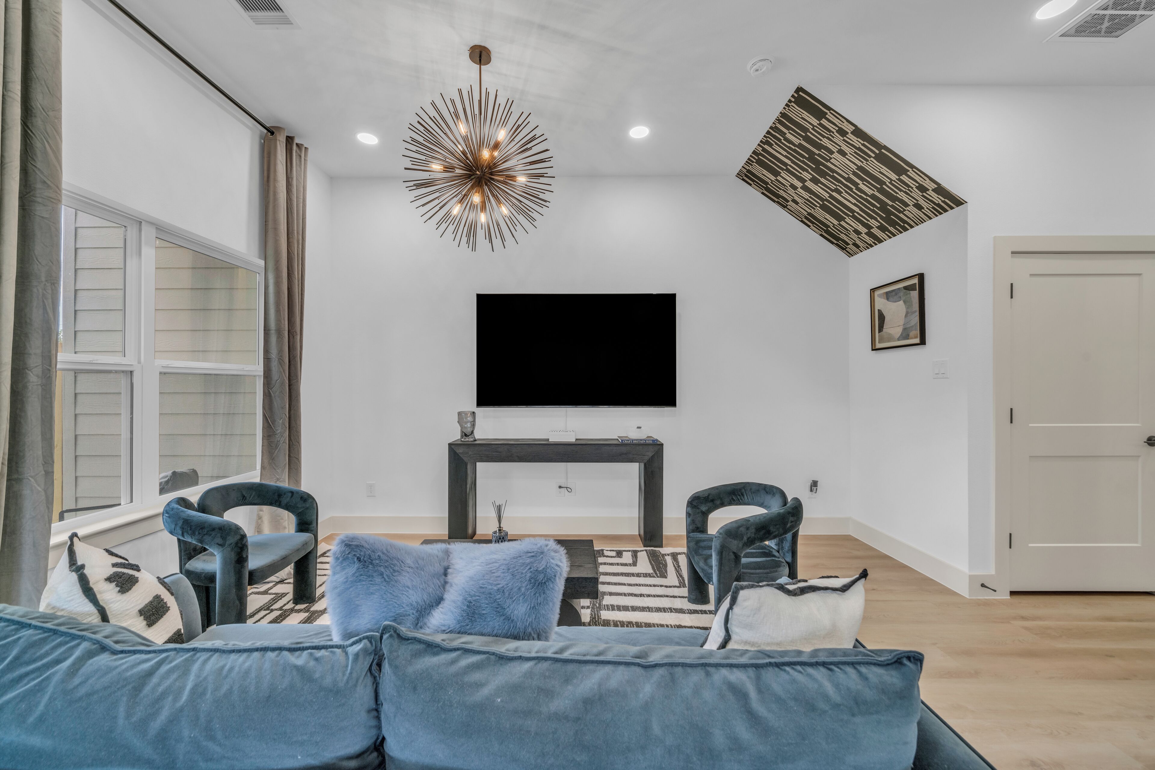 Mega Market 6BR Home in Houston Groups Sleeps 12+