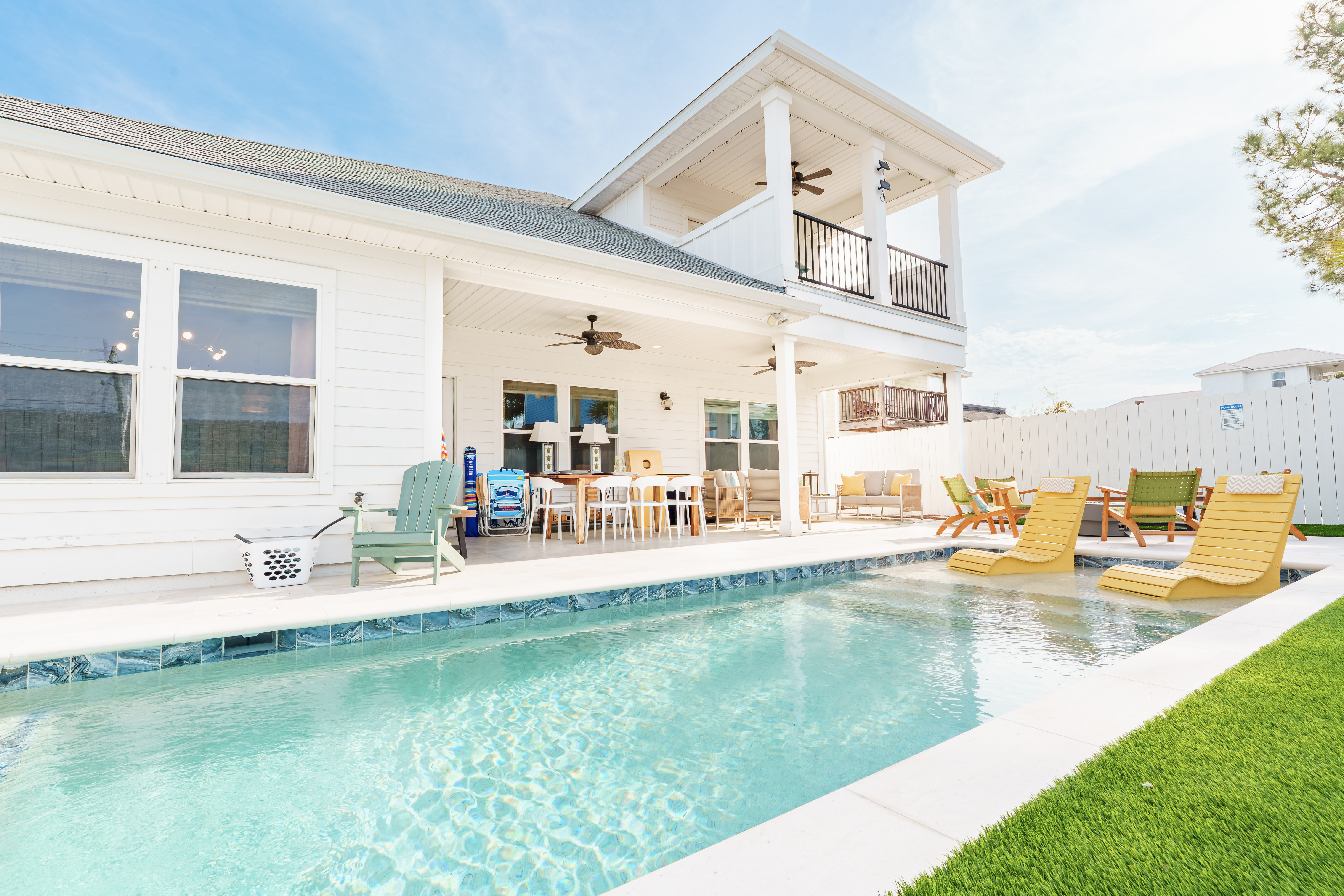 White Sands pool and patio