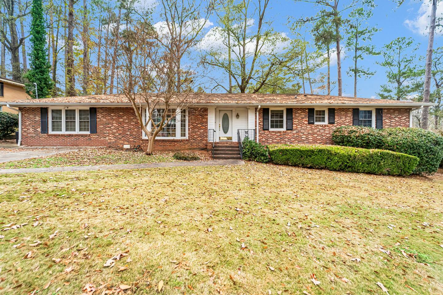 10 Beds 4 bdrms 2.5 bths - Near Augusta National