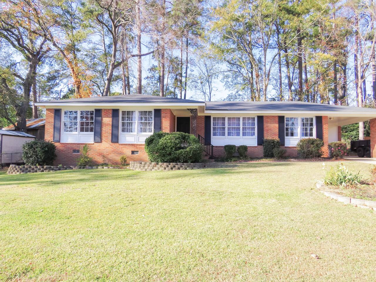 6 Beds, 3 Bedrooms, 2 Bathrooms - Chatham Cottage