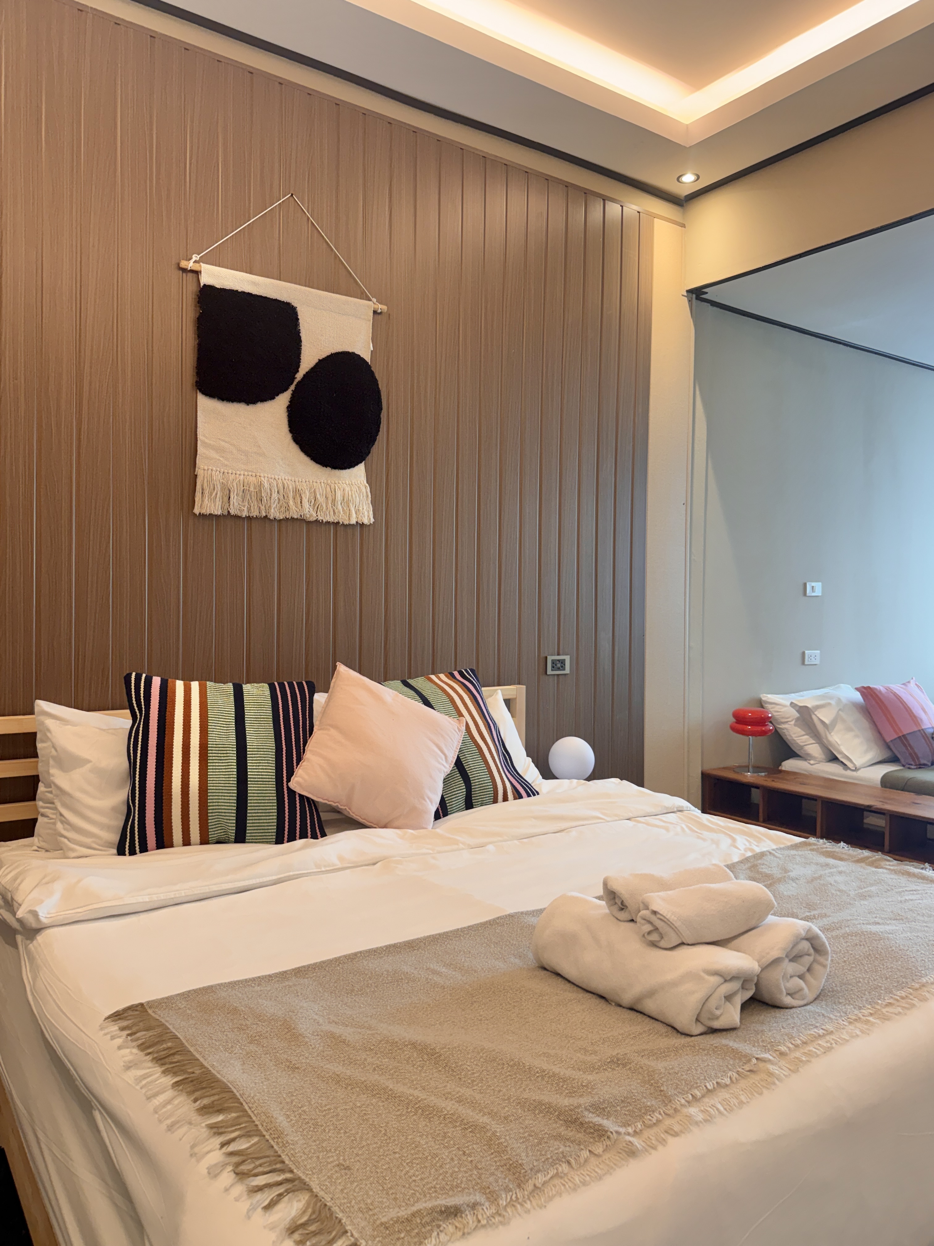 King Room + Fast Wi-Fi • Ekkamai BTS Nearby