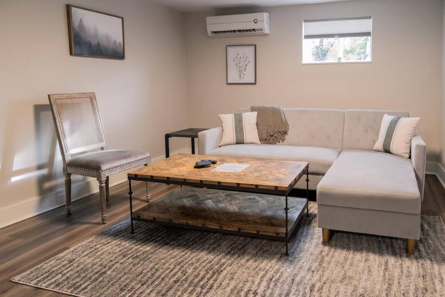 Modern 1BR Condo • 1 Mile to Downtown Knox