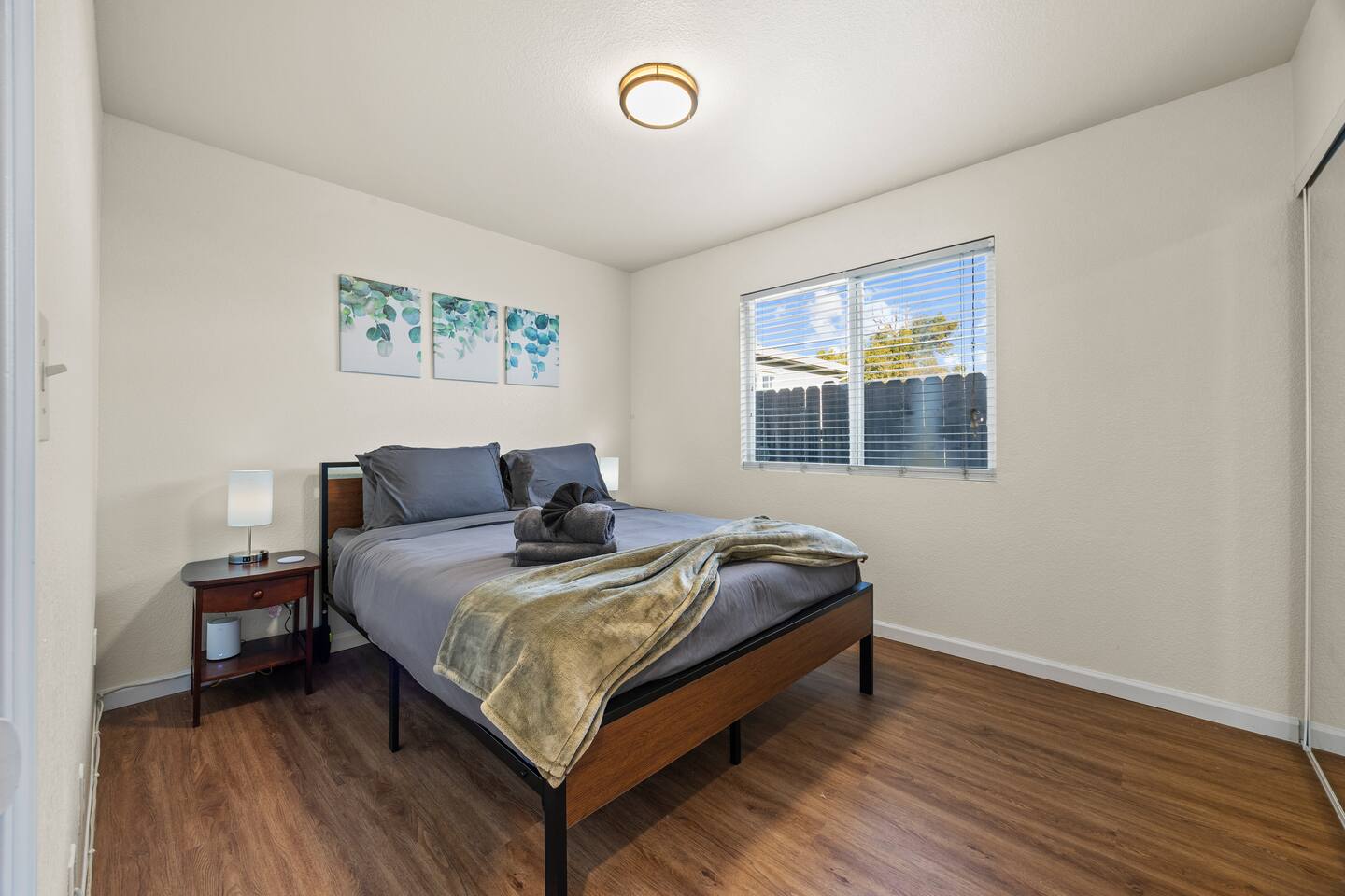 Charming Oak Park Room Near DT Sac, UCD & Sutter