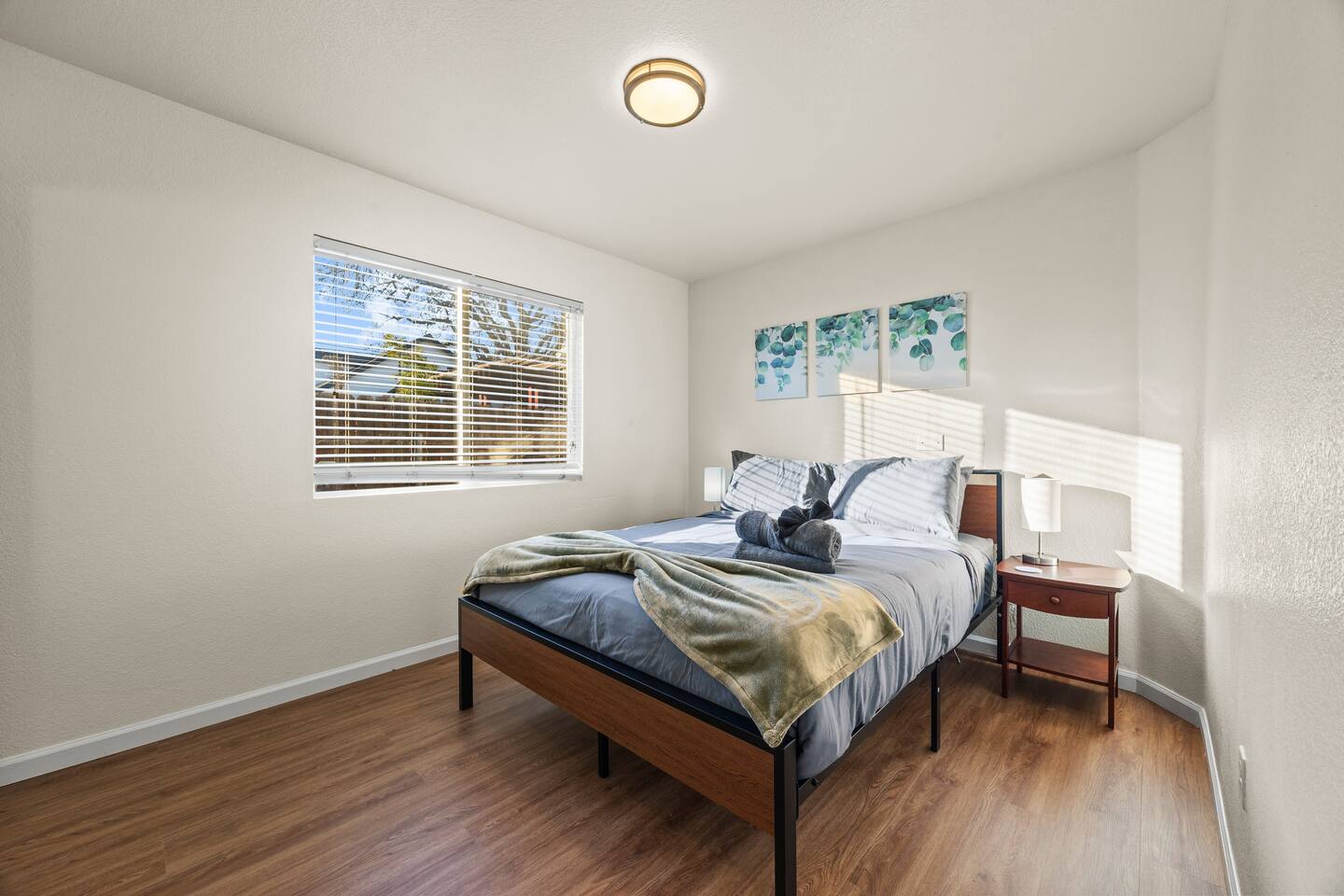 Quiet Private Room – Close to DT Sac, UCD & Sutter