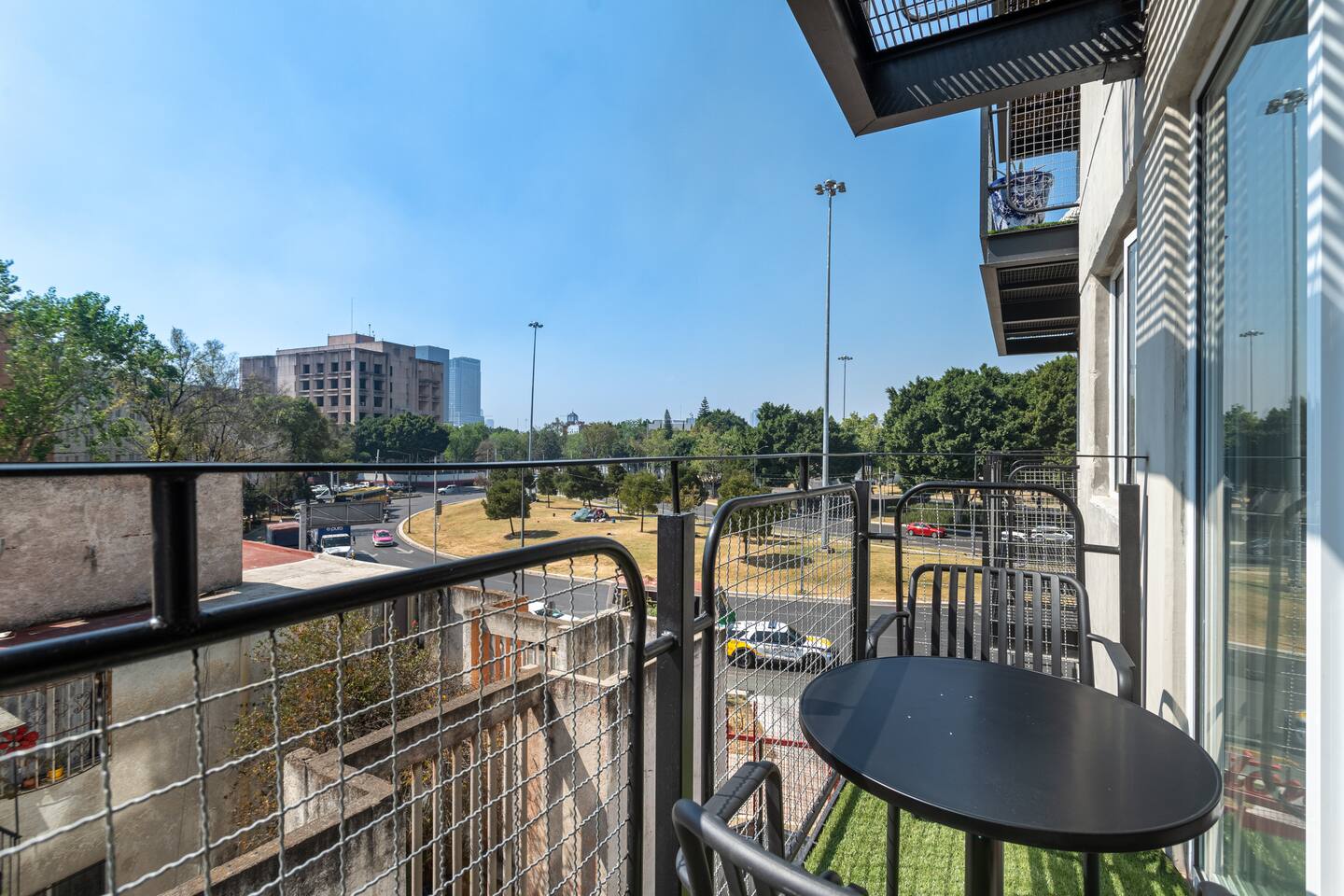 Great location, 2 bedrooms, washer, parking - foto 3