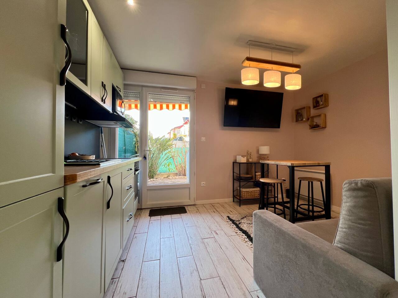 Paradise cocoon, beach on foot - Golfe Juan