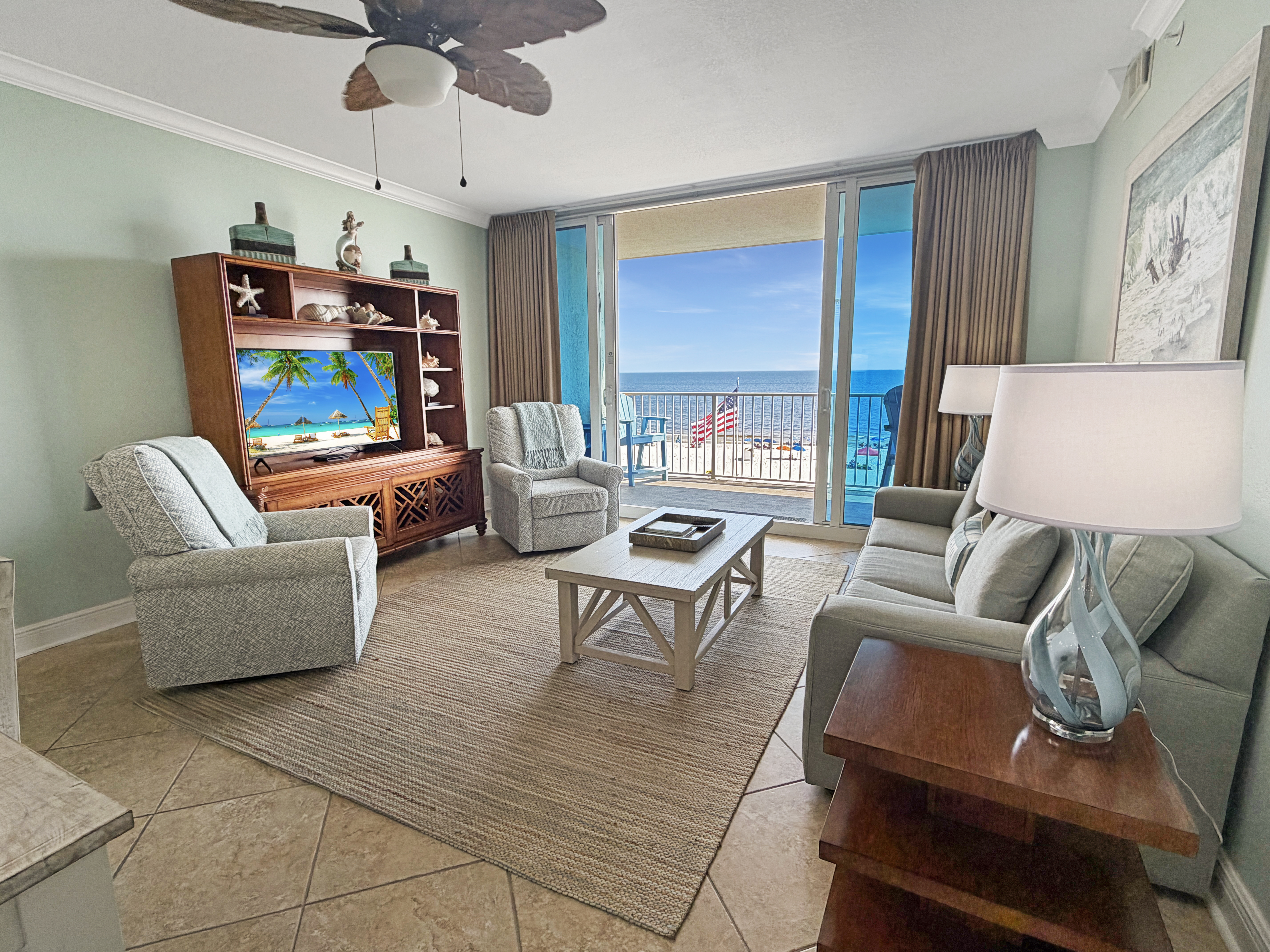 Beachfront Condo 3 bedroom, 3 bath 2 master suites