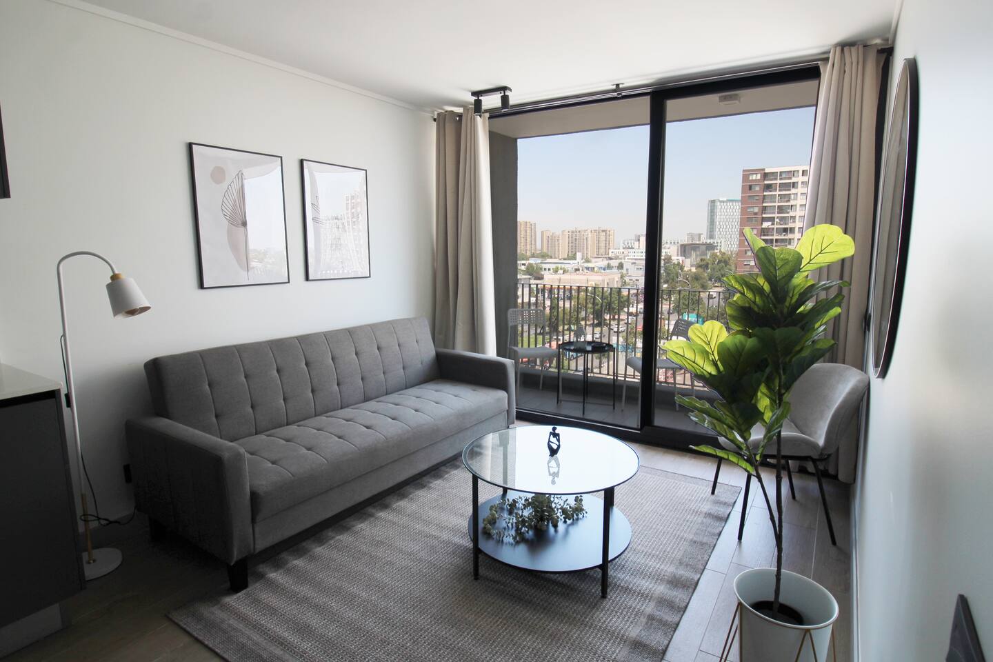 2D/1B, para hasta 4 personas, a pasos del metro